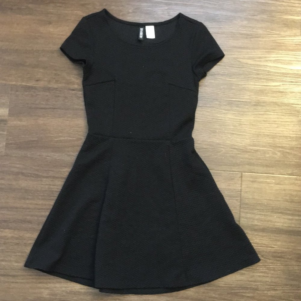 Black Short Sleeve Skater Dress
